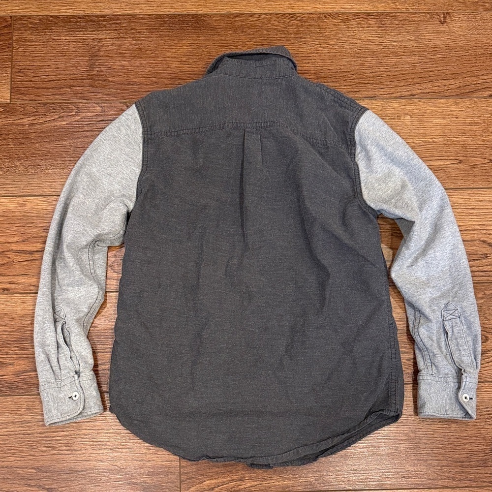 Tucker + Tate Charcoal Body with Light Gray Sleeves Button-Down Shirt - Picture 3 of 3
